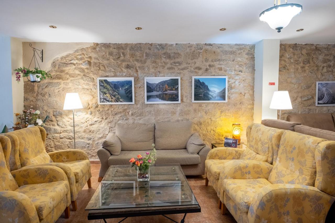 Hotel La Jara-Arribes Aldeadávila de la Ribera Exterior foto